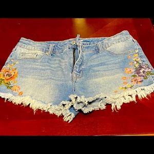 Ladies cut off shorts
